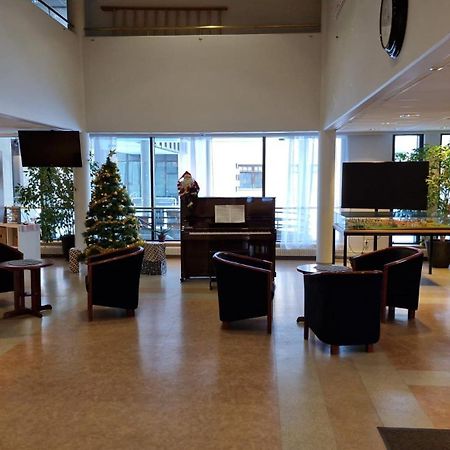 A Pousada Majoitus Fox Kuopio Exterior foto